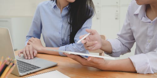 如何選擇一家穩(wěn)定可靠的驗證碼短信平臺？